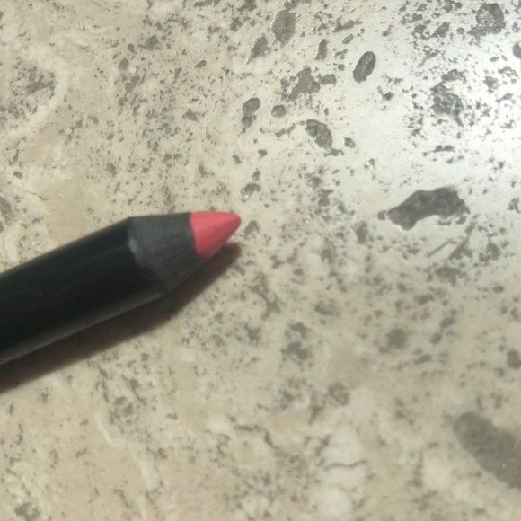 Cotton Candy color Lip liner - Picture 4 of 4
